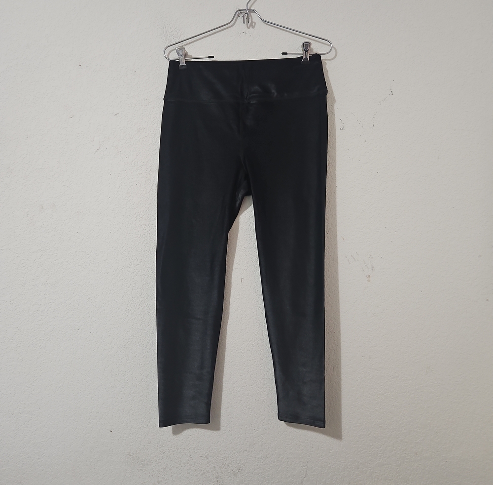 Noli Liquid (Glossy) Crop Leggings Size Large